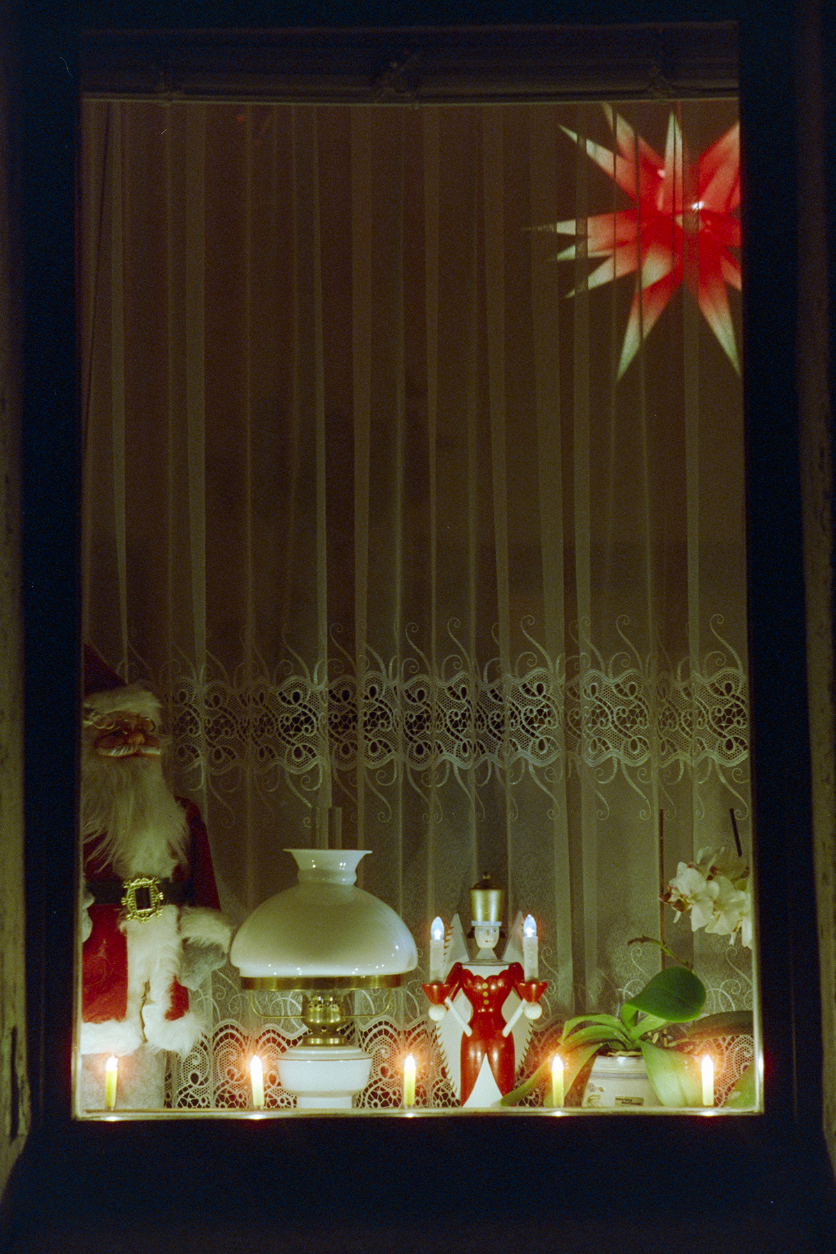 <p>2014/2020<br />
Cataloguing of illuminations in windows</p>
